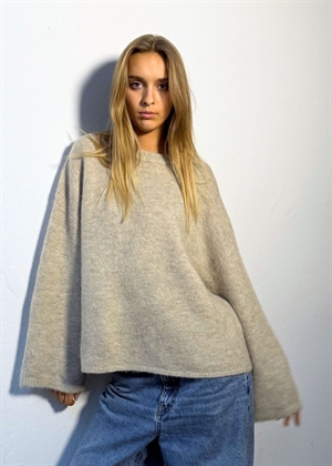 Alba strik Latte Melange Boii Studios 